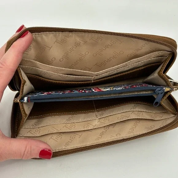 Tignanello Pebbled Leather Wallet Zip Around Coin Purse Credit Card Slots Brown - Picture 5 of 10